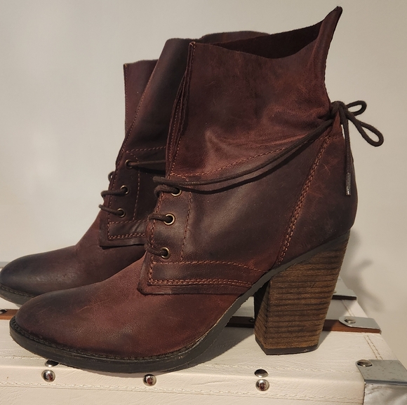 Steve Madden Burgundy Leather Boots - Picture 3 of 6
